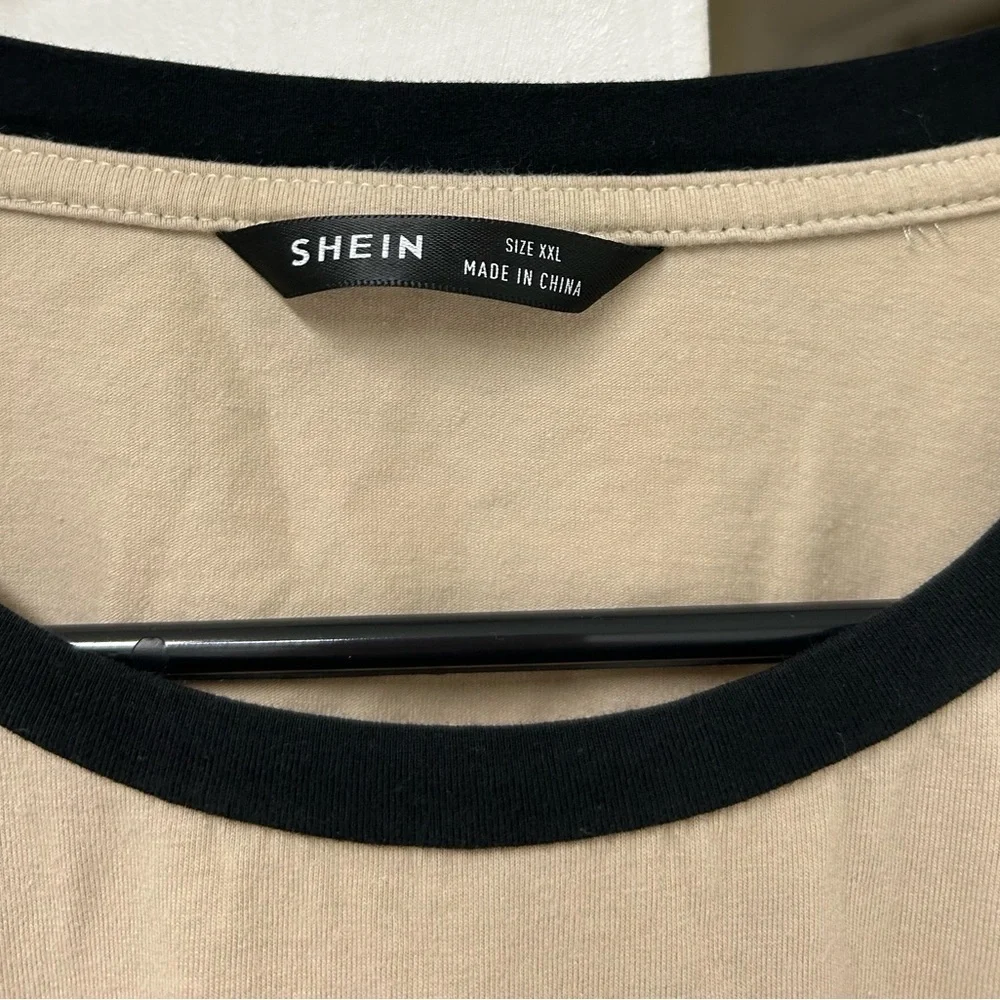 SHEIN Beige Reaction Tee with Black Trim, Size XXL